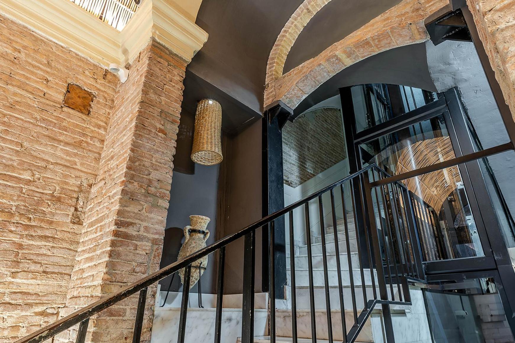 Enjoybcn Colon Apartments Барселона Екстер'єр фото