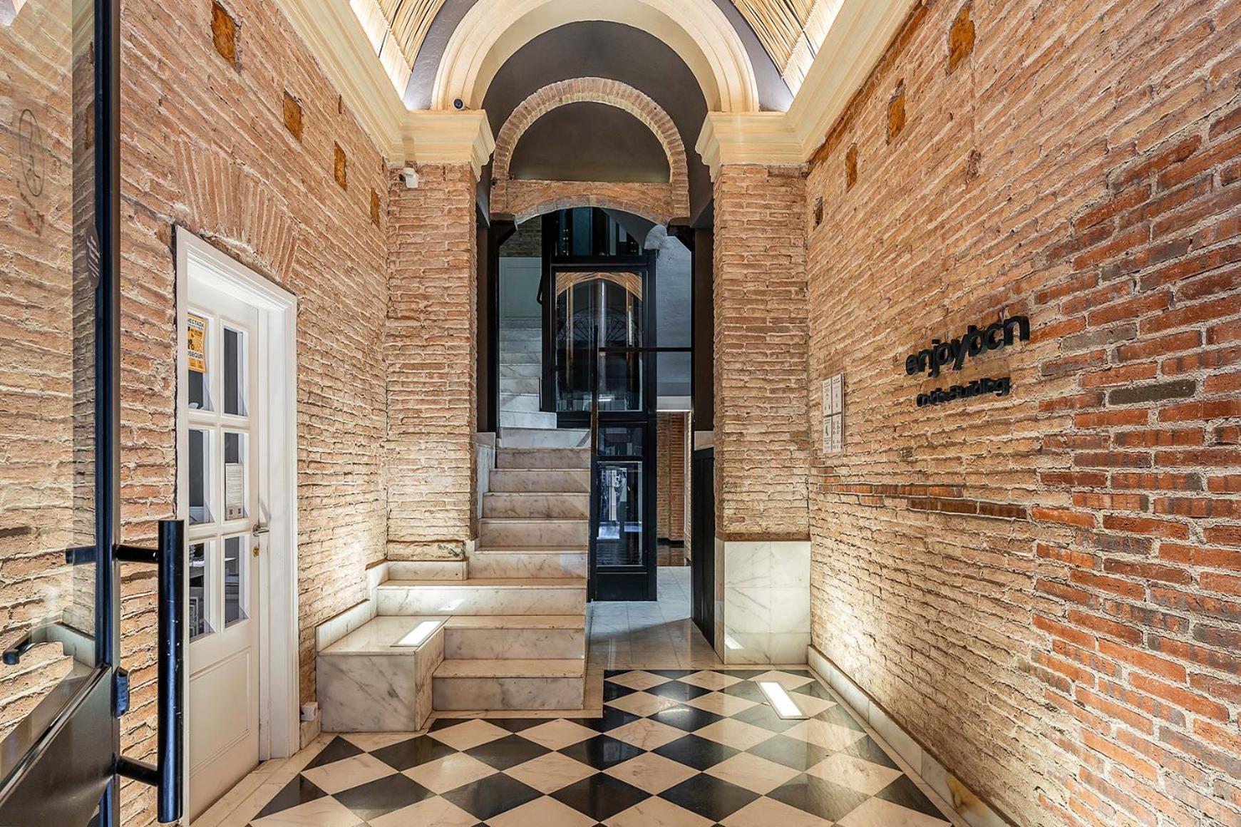 Enjoybcn Colon Apartments Барселона Екстер'єр фото