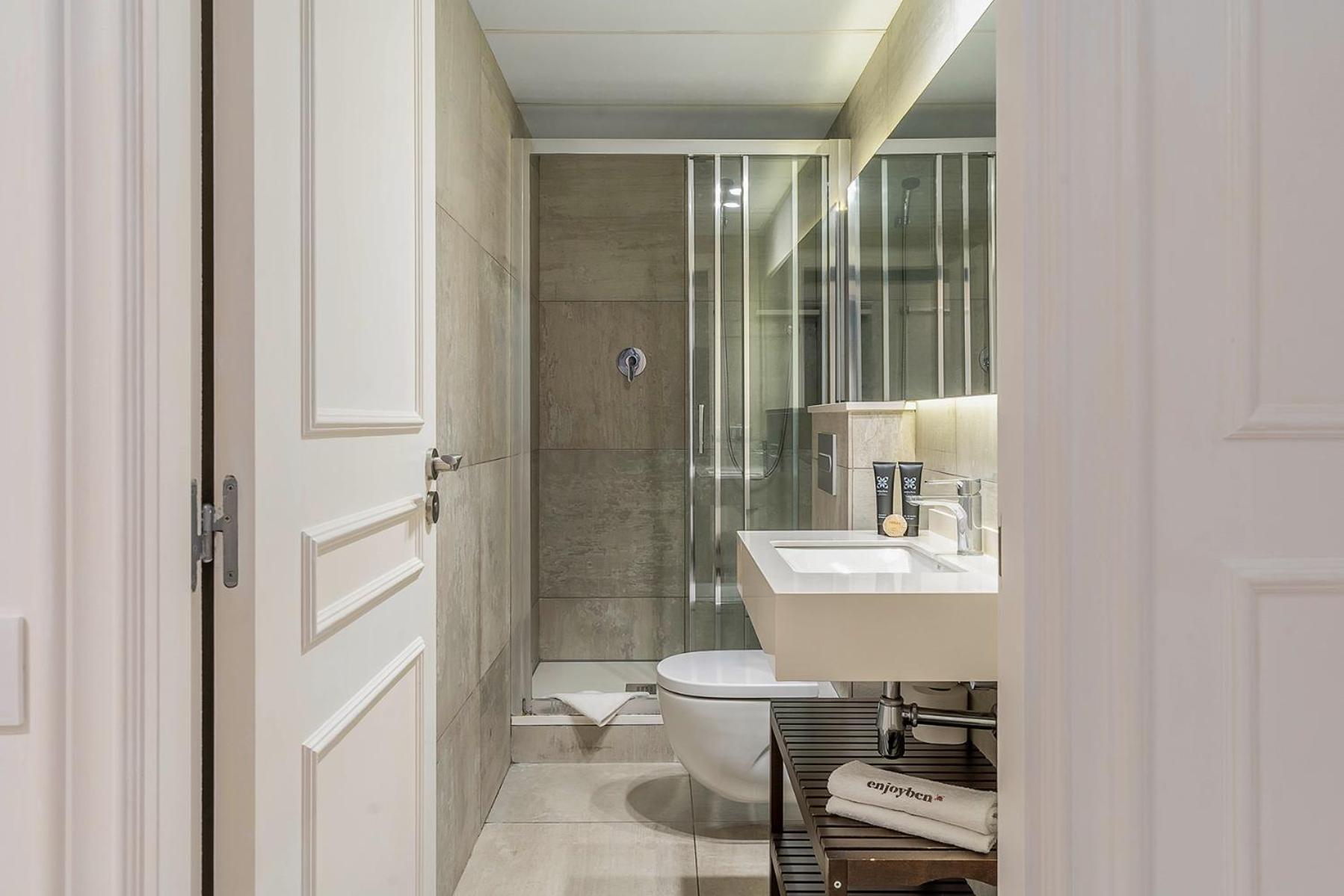 Enjoybcn Colon Apartments Барселона Екстер'єр фото