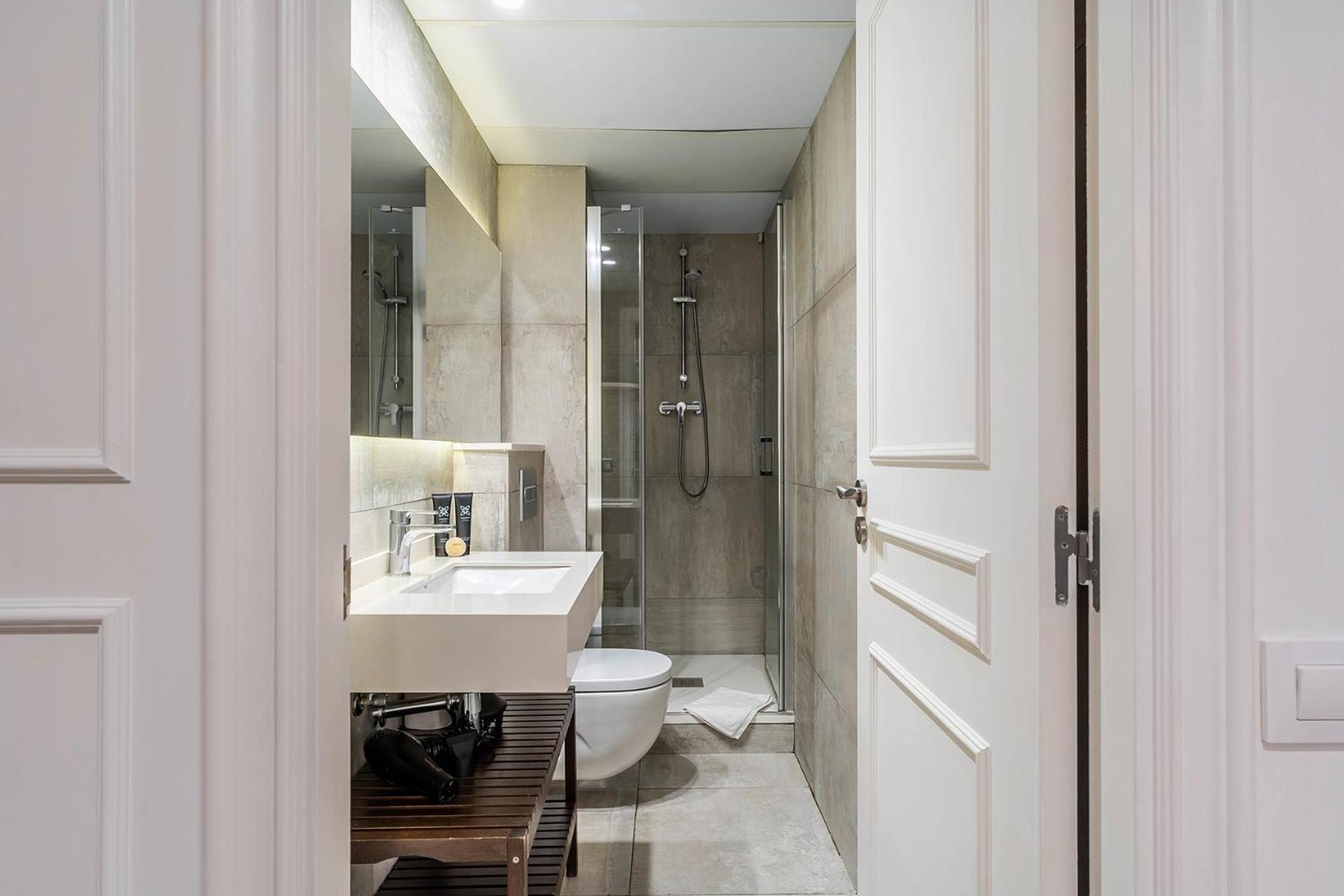 Enjoybcn Colon Apartments Барселона Екстер'єр фото