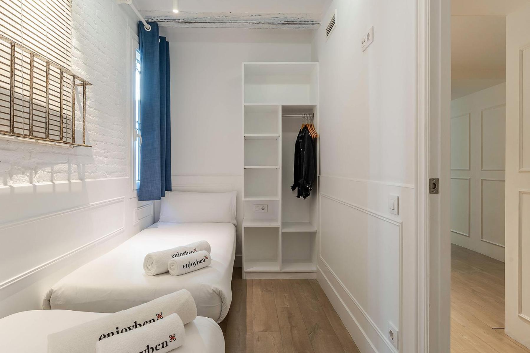 Enjoybcn Colon Apartments Барселона Екстер'єр фото